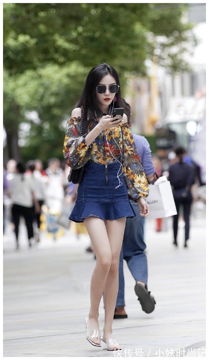 小姐姐|碎花一字肩,时尚和“土气”的结合体,爱了爱了