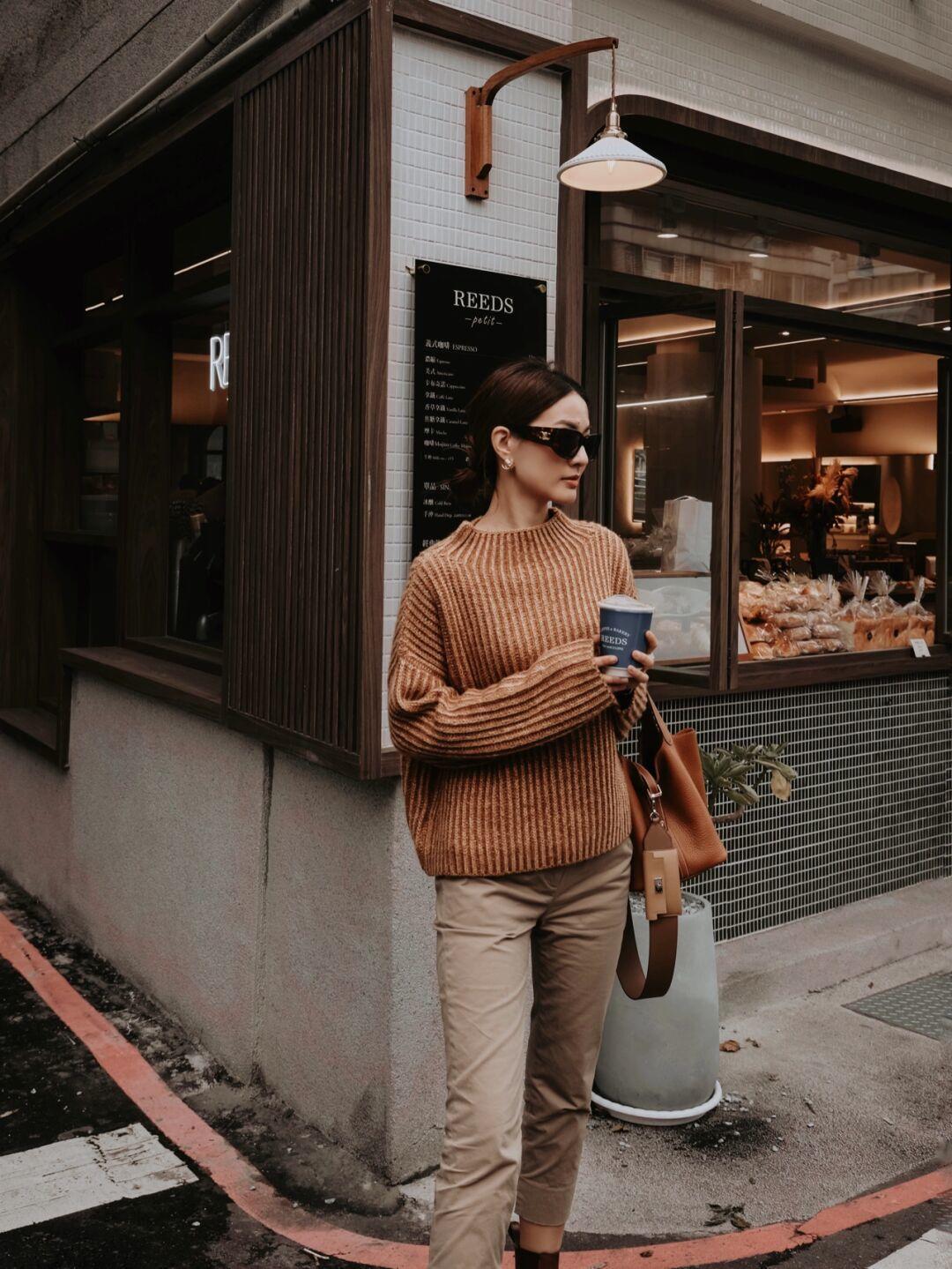 开衫 想把毛衣穿好也很简单,来看时尚博主的looks,给足你灵感