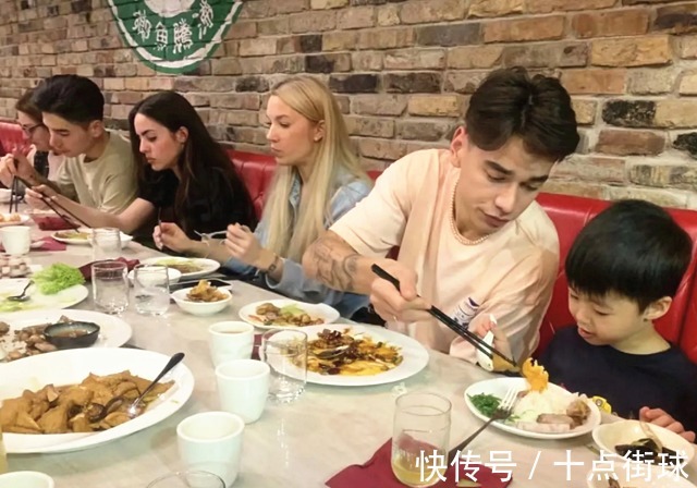 中国队|刘少林刘少昂签约中国巨头,各自女友也一同曝光!之后回中国训练