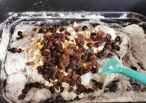  好吃|牛轧糖这样做真好吃，一口一块停不下来，做法简单易学，适合学手