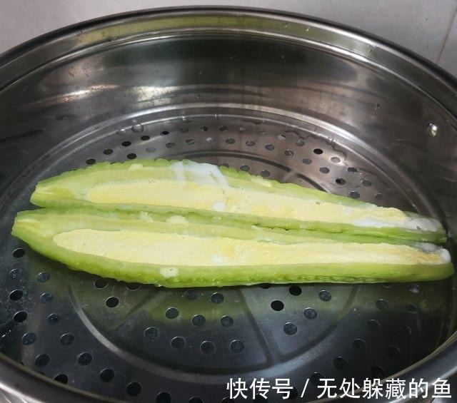 鸡蛋|鸡蛋蒸苦瓜,香而不腻,开胃爽口快手菜!
