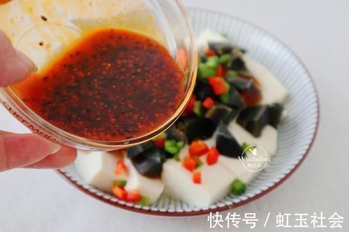 一日三餐|春节家宴,这道凉菜一上桌,全家都爱吃,做法才2分钟