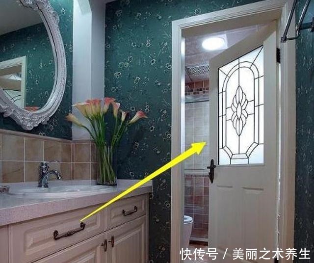 铝合金门|卫生间装修,“这种门”千万别用了,我家不懂,被坑2000!