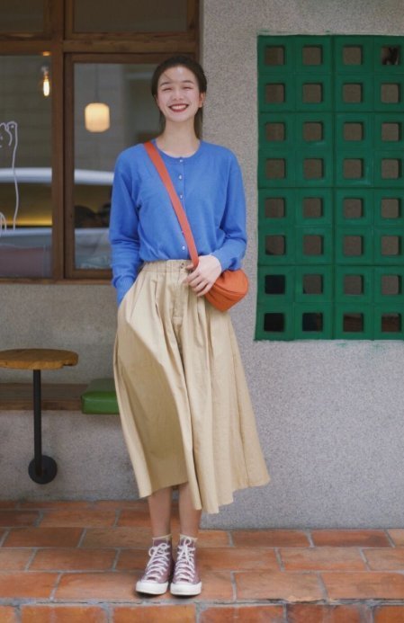 气质 秋冬建议多穿“针织衫”,搭配牛仔裤时髦洋气,搭配半身裙真优雅