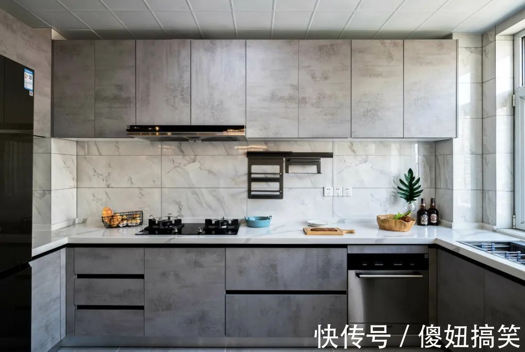 实木|180㎡现代中式，没有老土气的设计，禅意儒雅好高级