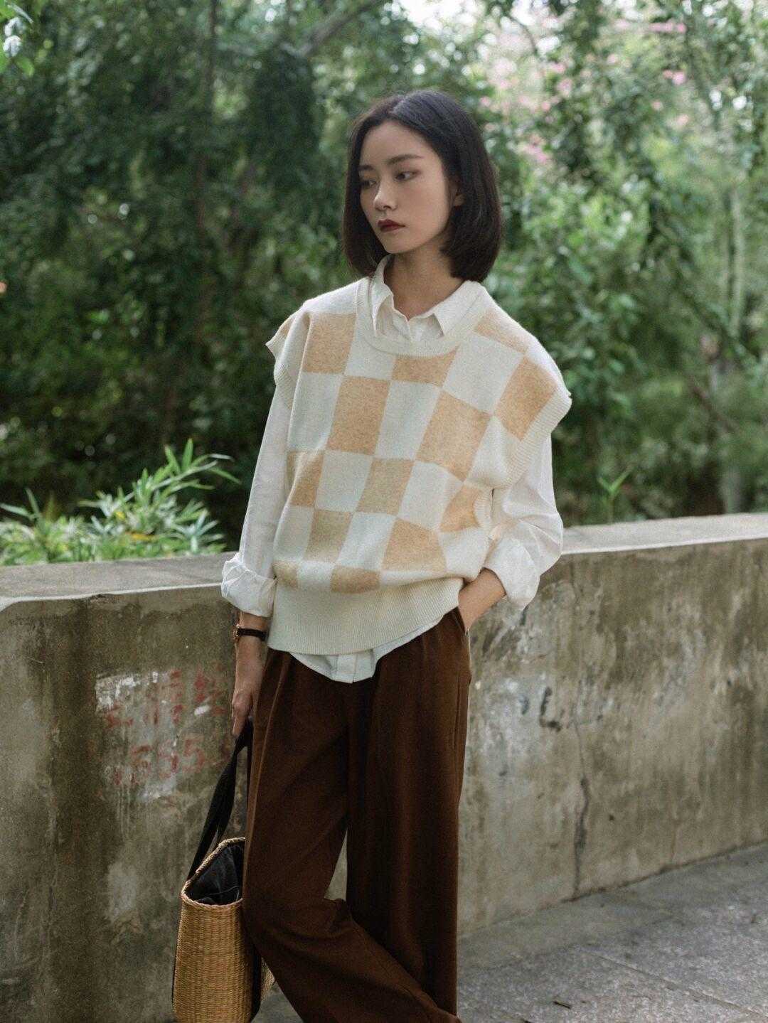 时髦精 时髦精们集合了!今年大火的棋盘格单品我给大家整理了,千万码住