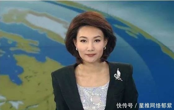 |穿短裤,讲段子,劈叉播新闻:央视主持人的“不正经”,你想不到