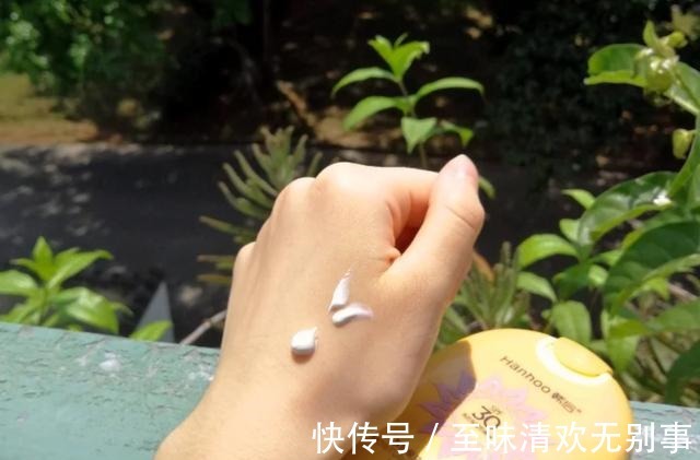 防晒霜|便宜不贵的网红防晒,好用的只有这四款,最贵不超50,学生党值了!