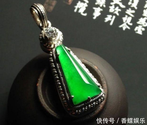 对翡翠不够了解这里有关于翡翠的全面知识,看完就是小行家了