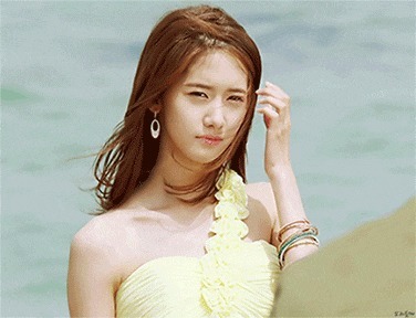 |搞笑GIF:姑娘真的好漂亮,找个这样的女朋友还不错吧!