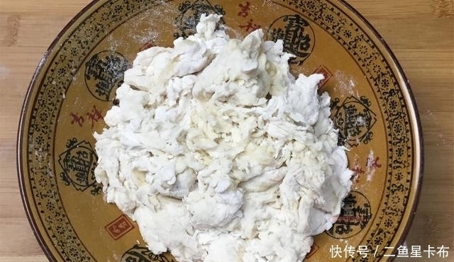 想吃麻酱烧饼吗老阿姨教你自己在家做，酥脆香甜，个个鼓大包