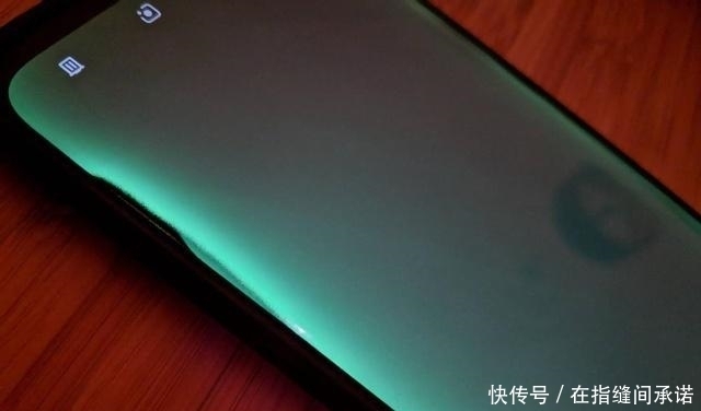 陷入|iPhone12陷入“绿屏门”,苹果官方开始调查,错怪华为了