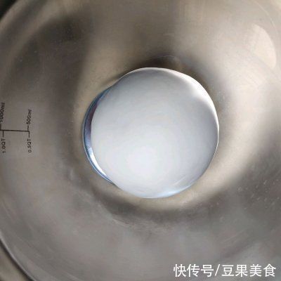 松软美味｜香菇猪肉包子，全家都爱吃！方便又好做