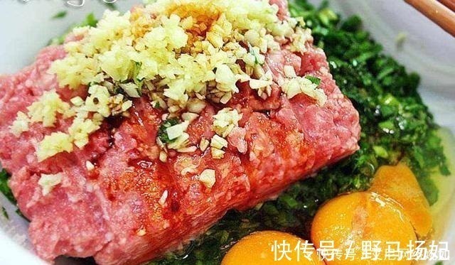 包饺子别用手捏了，教你正确做法，快速不脏手五分钟一屉