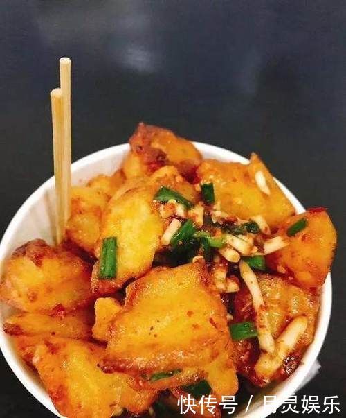 玉米淀粉|土豆这样做太香了，不炒不烤也不煎，个个都空心，出锅就抢着吃