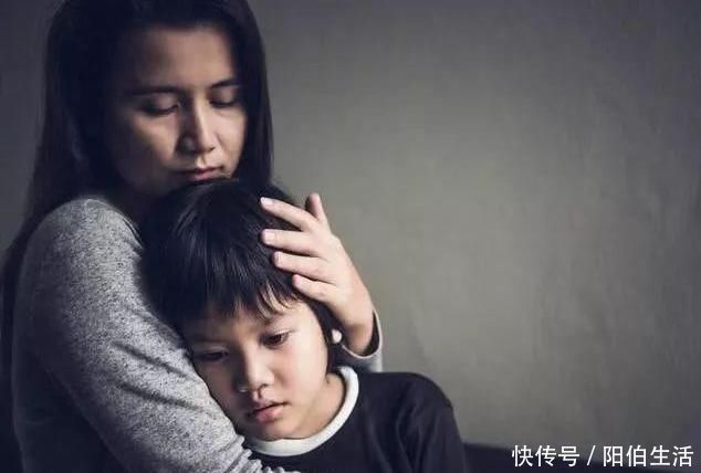 红包|孙子外孙都一样疼！母亲给俩孩子发红包后，女儿默默留下了眼泪