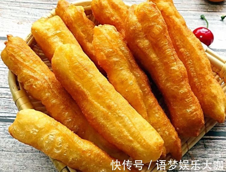 家常|油条的做法火了,不用酵母,随吃随做,5分钟做一锅,简单家常