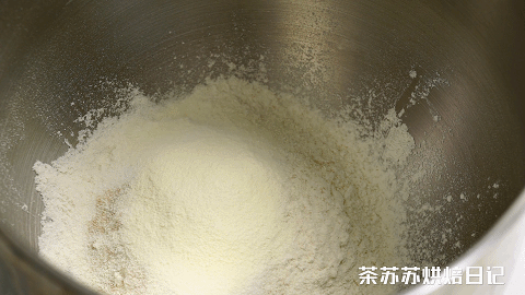 这道紫米雪山包一上桌，全家都爱吃