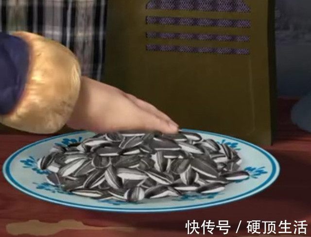 鸡蛋面|《熊出没》很多人眼里光头强生活贫困,但在吃的方面却对自己很好