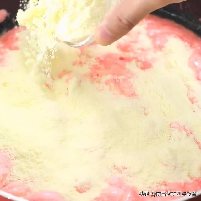 早餐吃什么，牛乳派好吃又有营养