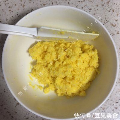 用这个技巧做#福气年夜菜#椰蓉吐司，味道好吃极了