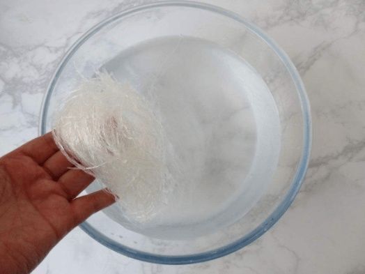 泡发粉条时,只需多做这一步,快速泡发,粉条软滑有嚼劲