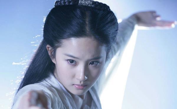 难怪小龙女完全不反抗甄志丙,不是她心动了,你看她在想什么?