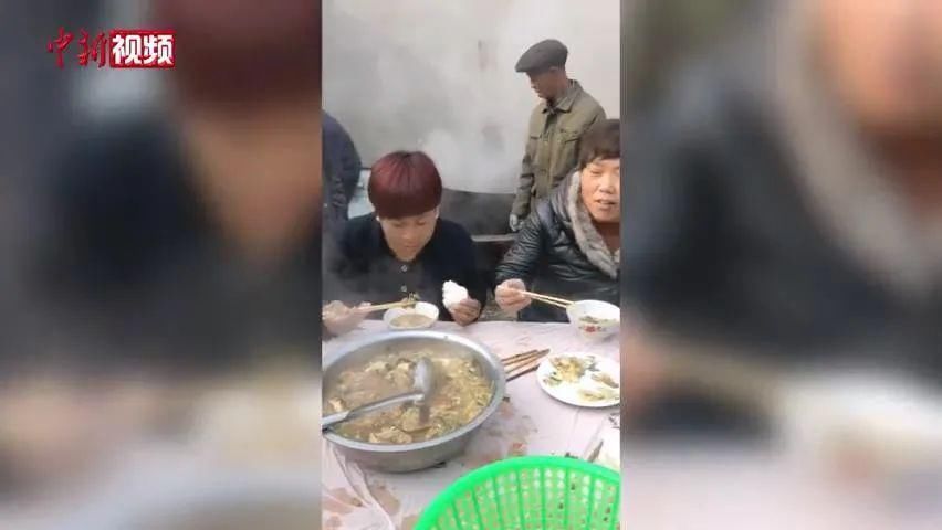 拉风!最强农机迎亲队:插秧机+收割机+旋耕机!