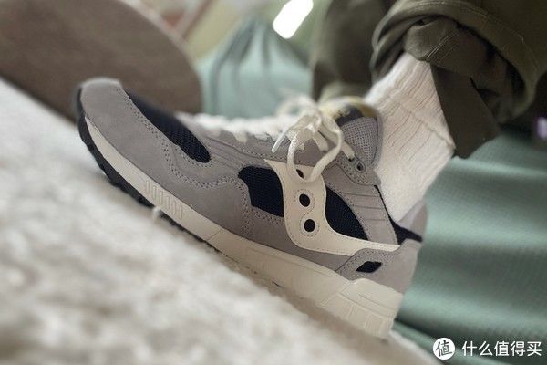 鞋带|Sneaker 篇一百二十二：Saucony Jazz Court RFG环保鞋与其他两双鞋开箱