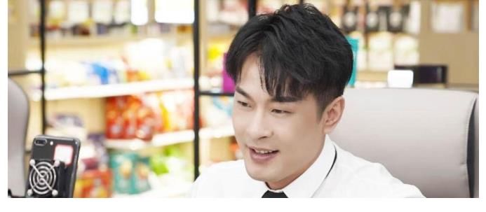 直播|真假？辛巴徒弟直播带货13万名表卖400，8888元黑珍珠吊坠卖999