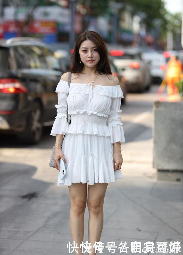 微胖美女显瘦穿搭,选择束腰连衣裙,轻松隐藏“小肉肉”