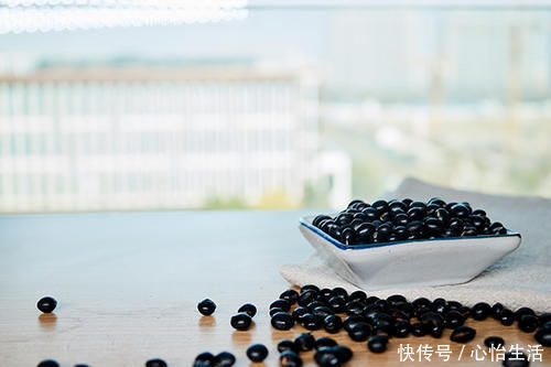 强健|男性过了40岁,若还能坚持2个动作,说明身体强健有魅力