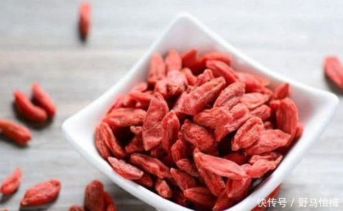 肝病|1粒“它”胜过8粒枸杞,临睡吃2粒,养肝还解毒,肝病不再扰