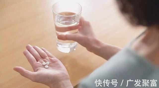 营养|胎儿有三个脑发育高峰期,若想促进其智力发育,这几种营养要补足