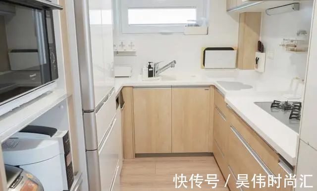 布置|同样是小厨房,瞧瞧人家会布置的,我怎么就没想到呢?