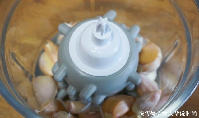 好吃|烧烤店的蒜蓉辣酱为什么好吃那是因为偷偷放了这几样东西