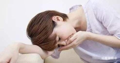 全家|孕妇孕吐太厉害，90后孕妈只吃泡面充饥，孩子出生后全家乱套了