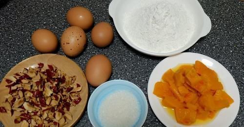 不用烤箱就可制作好吃的早餐蛋糕,简单轻松,直接告别喝粥式早餐