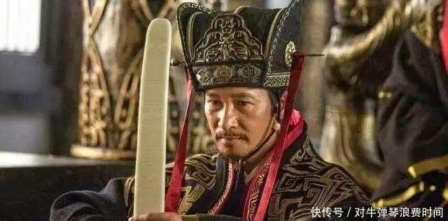 投靠曹操|如果组建三国“梦之队”，主公一名，谋士、武将各五个，你会选谁