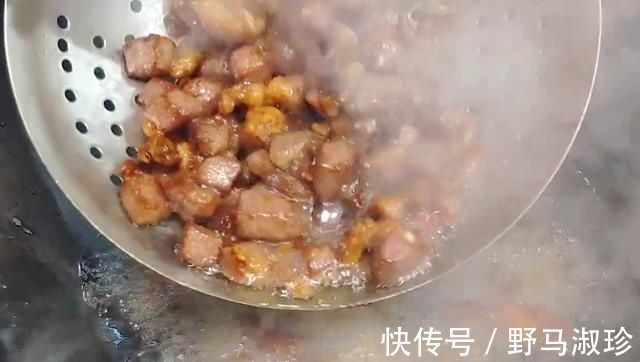 食用油|饭店孜然羊肉不够吃，教你在家做，外焦里嫩没腥味，比烤羊肉还香