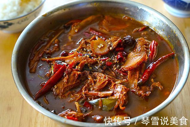 晒苏北一家四口的午餐,4菜1汤全家吃到撑,网友看了却说太抠门!