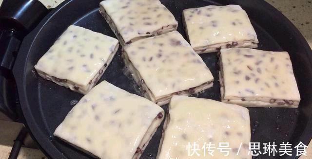 如果你家里有面粉,你必须试试很容易让它变得柔软和甜美比油条还好吃