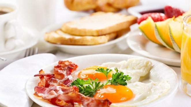 早餐到底是吃饱，还是吃少？给糖友推荐一份“早餐指南”