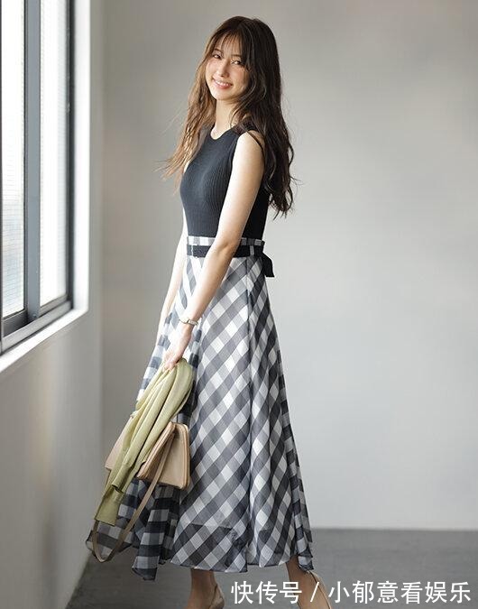半身裙|今年半身裙别瞎穿，认准这些“上短下高腰”技巧，巧妙显高又时髦