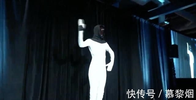 bot|Dojo超算+Tesla机器人，马斯克在特斯拉AI日上又一次给我们惊喜
