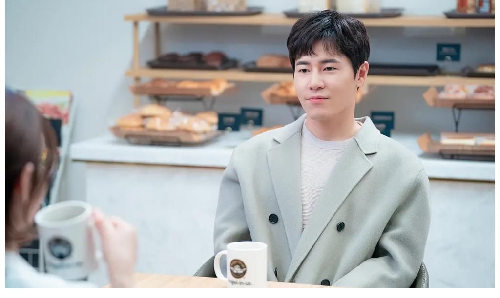 惊现|机智的医生生活2:神父安庭瑗铁树开花,惊现小迷糊成蔡松华助攻