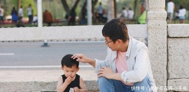 做法|超市里,3岁孙子抱着玩具不撒手,奶奶做法被称赞:高情商!