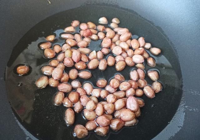 年夜饭必备的6道凉拌菜，清爽解腻，营养又美味，看着就很有食欲