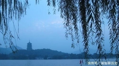 题金山寺#苏轼最神奇的一首诗,顺着读是天亮了,倒着读是天黑了