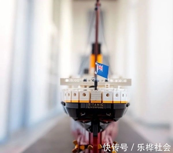乐高积木|史上最长套装!乐高正式发布10294泰坦尼克号!9090颗粒售价5499元!